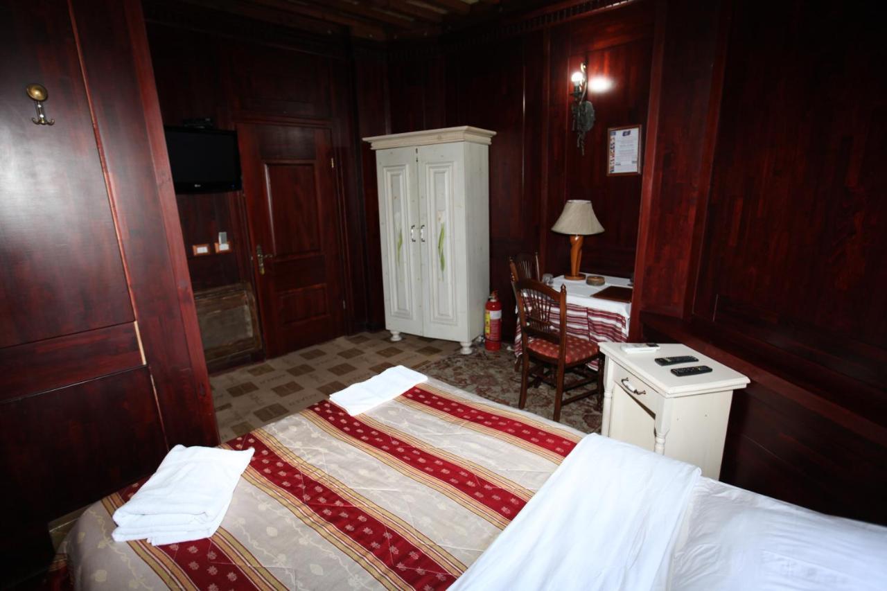 Iliada Hotel Domje